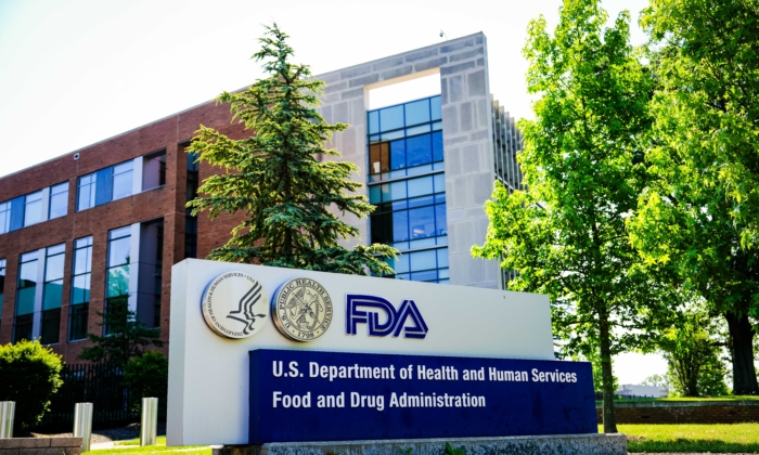 FDA Issues Alert on Wrong COVID Vaccine Doses for Children | The Epoch Times